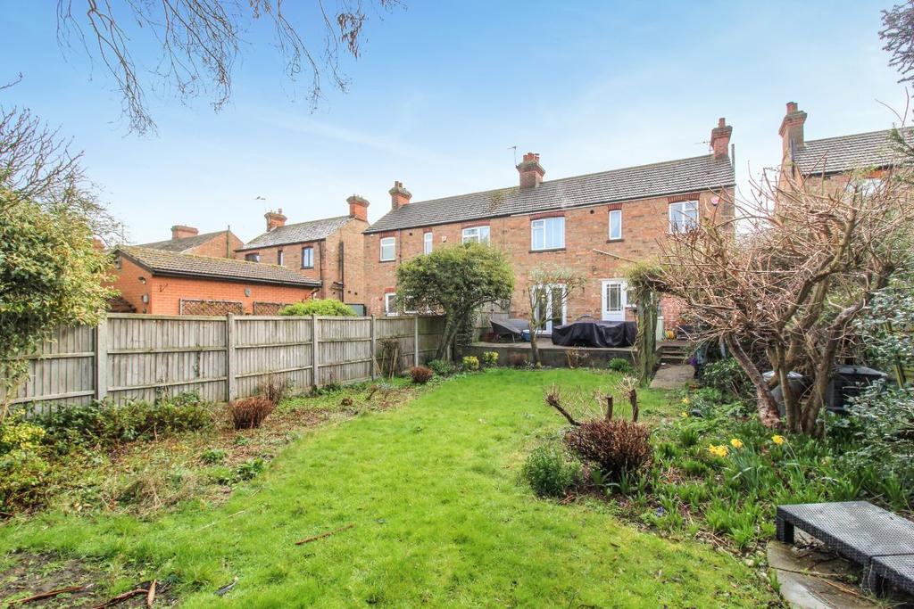 Goldington Road, Bedford 3 bed semidetached house for sale £310,000