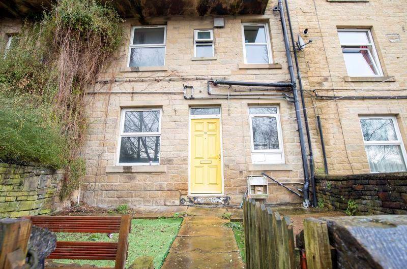 Back Wakefield Road, Sowerby Bridge, West Yorkshire, HX6 2AX 2 bed