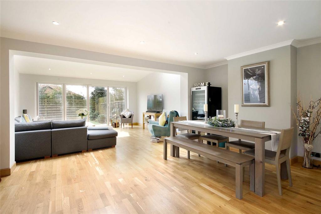Glebe Road, Chalfont St. Peter, Gerrards Cross, SL9 3 bed semidetached house £765,000