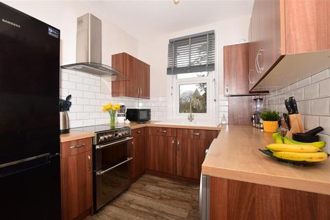 6b Cotswold Road, Sutton, SM2 5NL