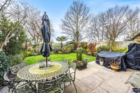 47 The Drive, Esher, KT10 8DJ