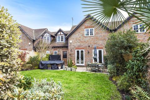 47 The Drive, Esher, KT10 8DJ