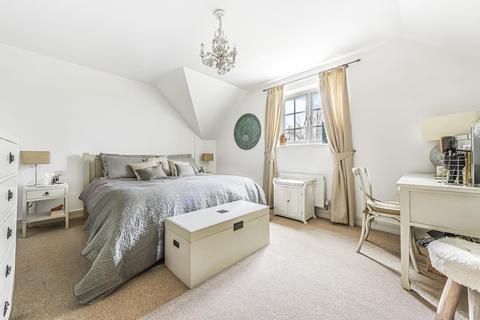 47 The Drive, Esher, KT10 8DJ