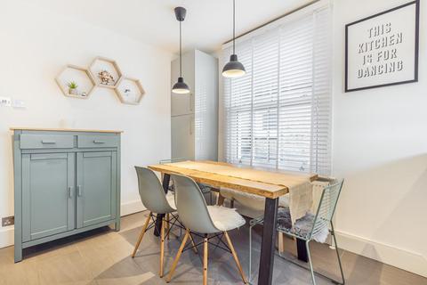 53 Faraday Road, London, SW19 8PE