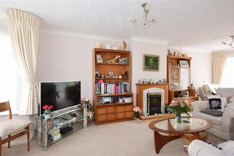 12 Britannia Drive, Gravesend, DA12 4RR