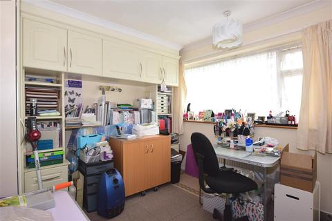 12 Britannia Drive, Gravesend, DA12 4RR