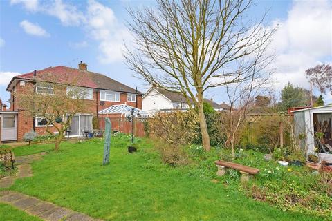 12 Britannia Drive, Gravesend, DA12 4RR
