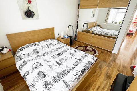 undefined, The Vale, Muswell Hill, N10