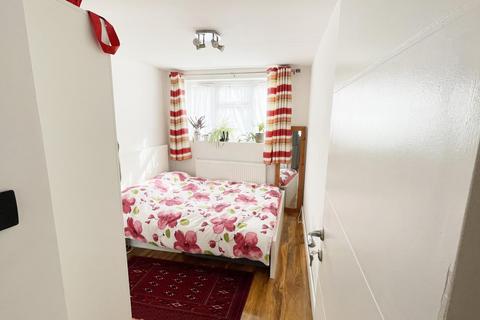 undefined, The Vale, Muswell Hill, N10