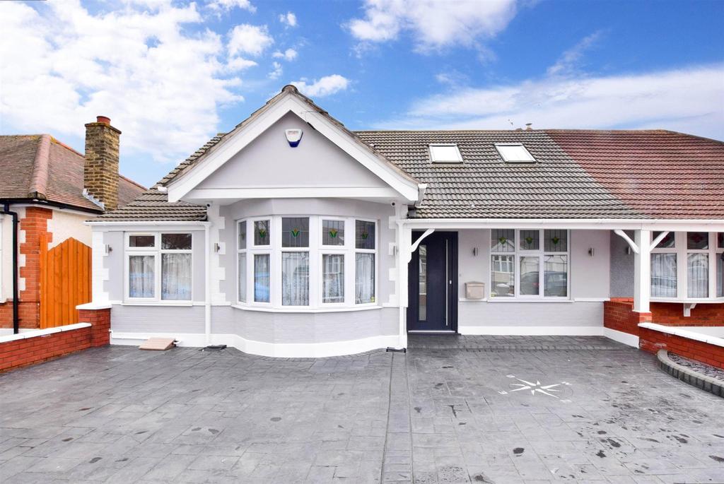 Oaks Lane, Newbury Park, Ilford, Essex 3 bed semidetached bungalow £700,000