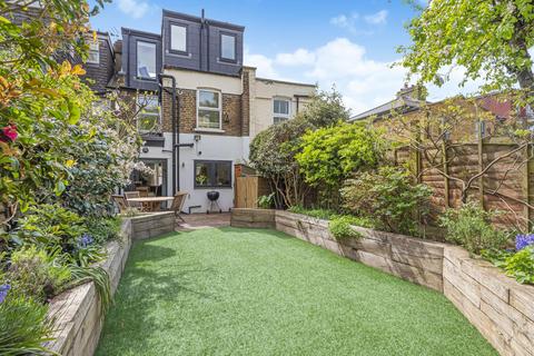 6 Grove Place, London, W3 6AS