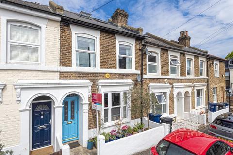 6 Grove Place, London, W3 6AS