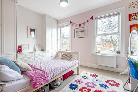 24 Aboyne Road, London, SW17 0AE