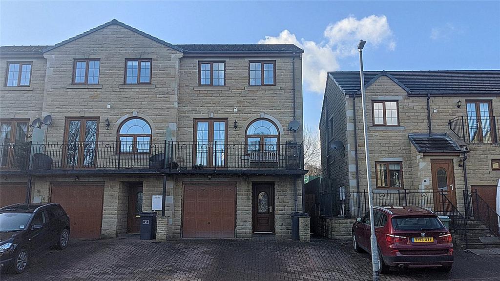Greenside Court, Mirfield, WF14 4 bed townhouse £265,000