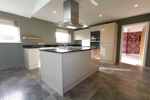 11 Bramble Drive, Hailsham, BN27 3EG