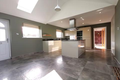 11 Bramble Drive, Hailsham, BN27 3EG