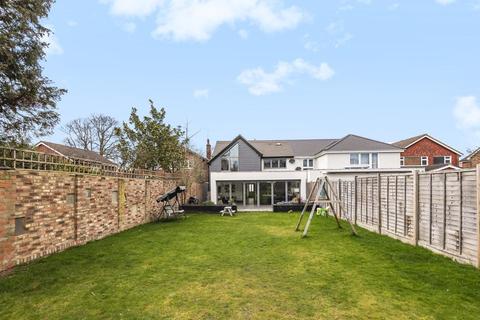 89 Thetford Road, New Malden, KT3 5DS