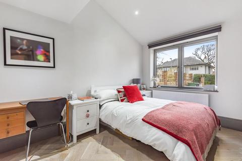 89 Thetford Road, New Malden, KT3 5DS