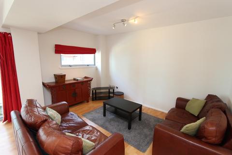 2 bedroom flat to rent, Breadalbane Street, Pilrig, Edinburgh, EH6