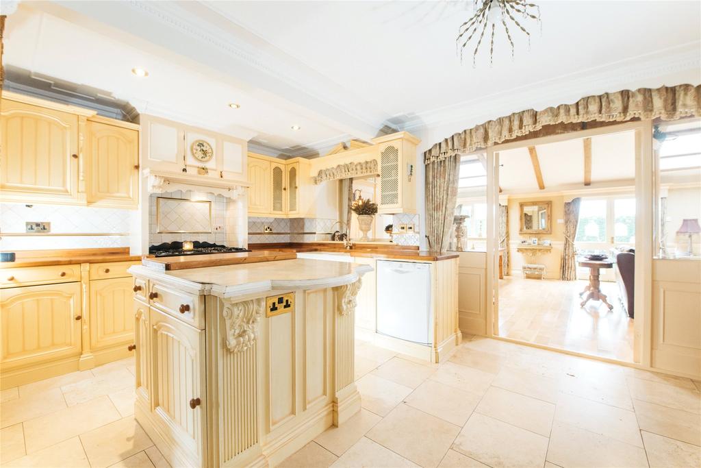 Kitchen/Breakfast Rm
