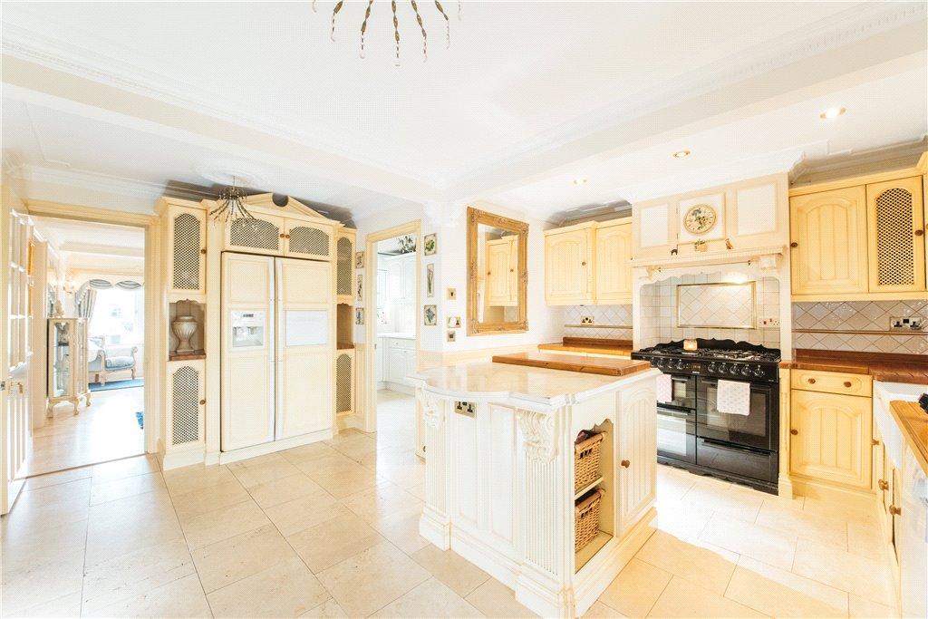 Kitchen/Breakfast Rm