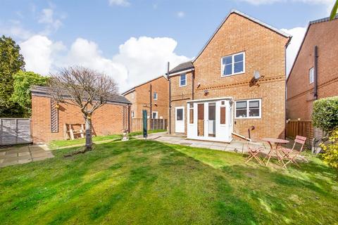 3 Boothroyd Drive, Leeds, LS6 2SL