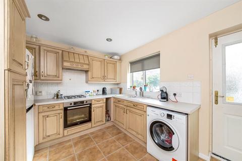 3 Boothroyd Drive, Leeds, LS6 2SL