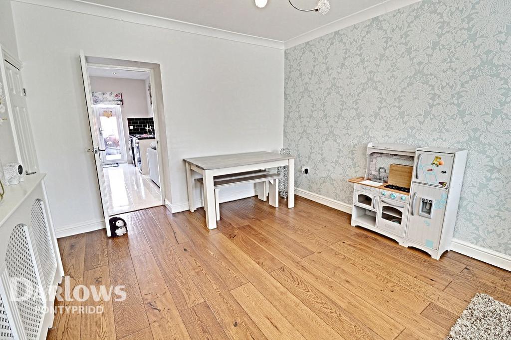 Thurston Road, Pontypridd 3 bed terraced house £150,000