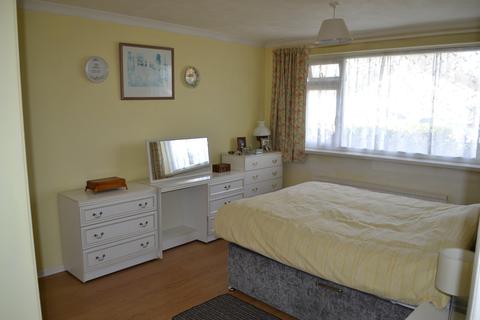 10 Glebe Close, St Margarets At Cliffe, Dover, CT15 6AF