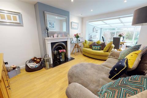 16 Brook Way, Lancing, BN15 8DG