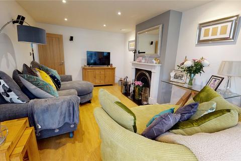 16 Brook Way, Lancing, BN15 8DG