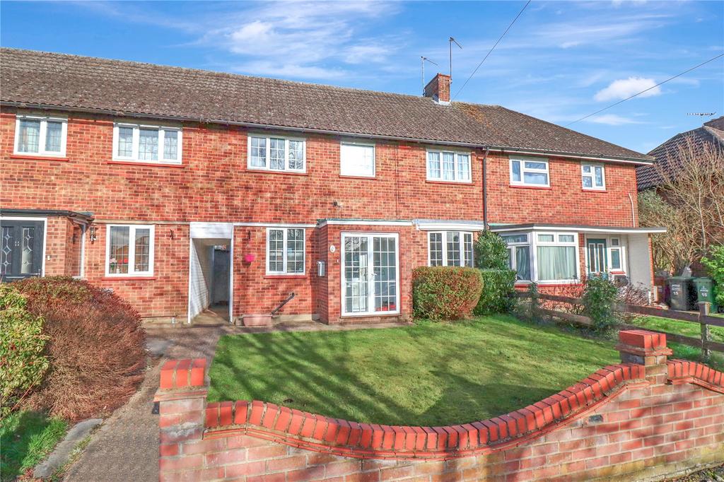 The Fairway, Abbots Langley... 3 bed terraced house £450,000