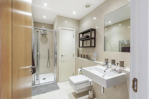 4a Rossiter Road, London, SW12 9RU