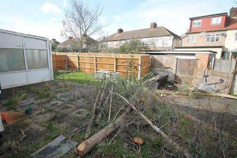 57a Barton Avenue, Romford, RM7 0NB