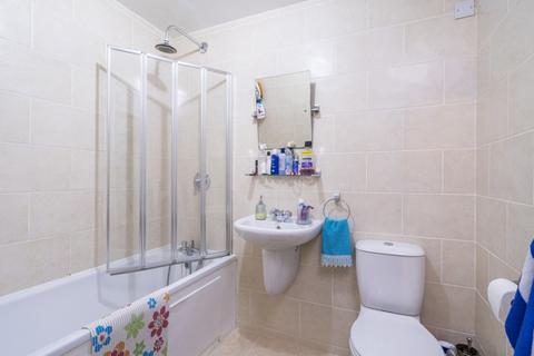 40 Mallard Way, Northwood, HA6 2TQ