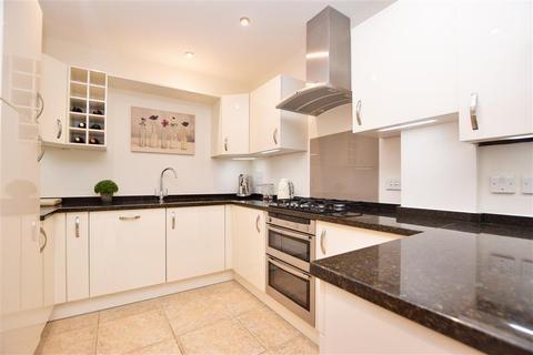 8 Pilgrim Mews, Reigate, RH2 8AH