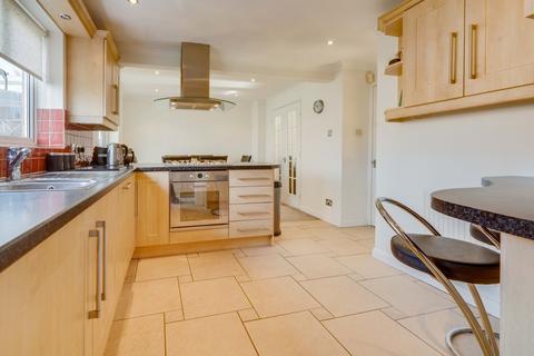 51 Kingfisher Road, Adwick Le Street, Doncaster, DN6 7UT