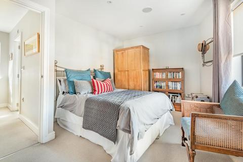 28 Queens Road, Ascot, SL5 9AF