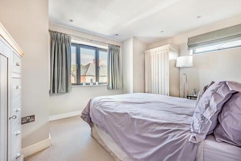 28 Queens Road, Ascot, SL5 9AF