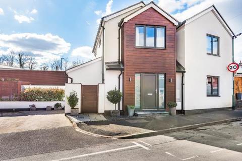 28 Queens Road, Ascot, SL5 9AF