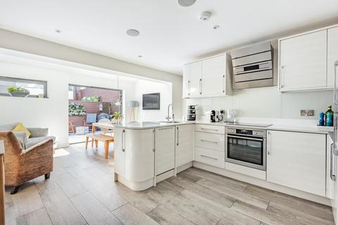 28 Queens Road, Ascot, SL5 9AF