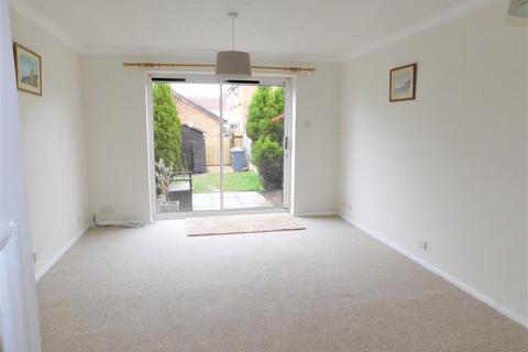 2 bedroom terraced house to rent, Chaffinch Drive, Uttoxeter