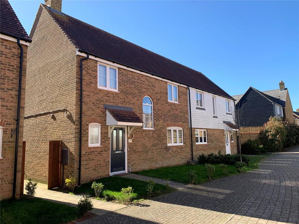 Rutledge Avenue, Kingsnorth, Ashford... 3 bed semidetached house £