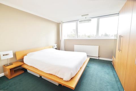 52a Edgewood Drive, Orpington, BR6 6LH