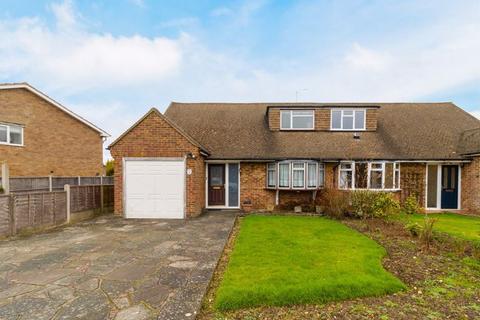 7 Martin Close, Warlingham, CR6 9AD
