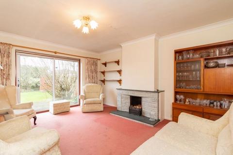 7 Martin Close, Warlingham, CR6 9AD