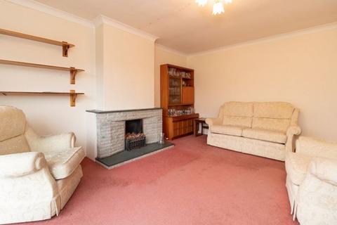 7 Martin Close, Warlingham, CR6 9AD