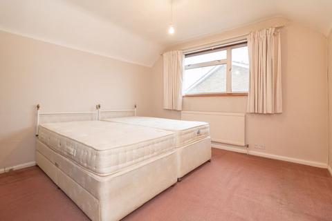 7 Martin Close, Warlingham, CR6 9AD