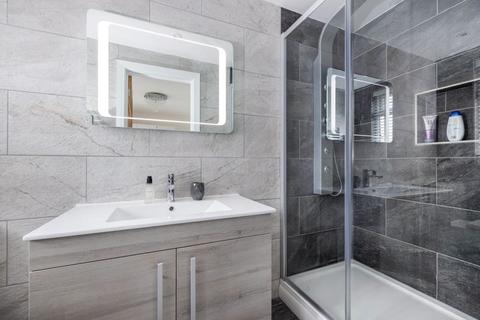 32 Brackendene, Dartford, DA2 7NB