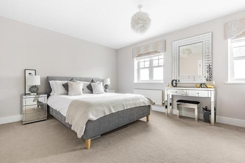19 Rythe Close, Claygate, Esher, KT10 9DD